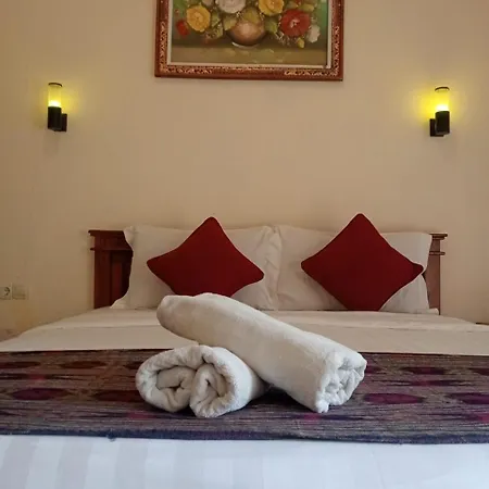 Yudhist Guest House
